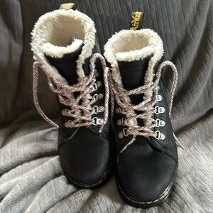 Womens Lace Up Shearling Block Heel Ankle Boots